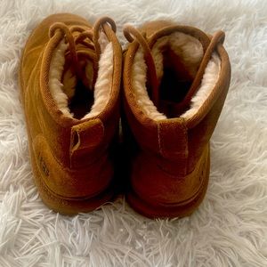 UGG Boots  Size 6Y Kids/ Women’s/ Men’s